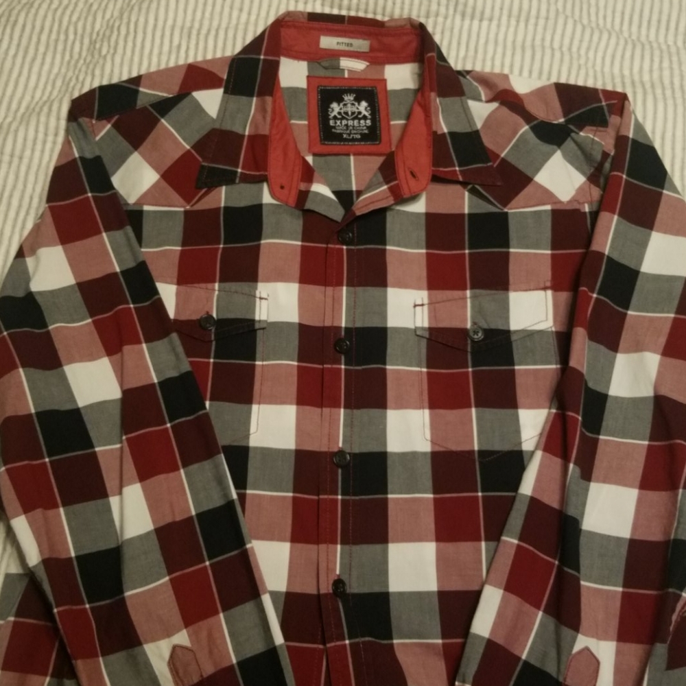 Mens fitted dress shirt